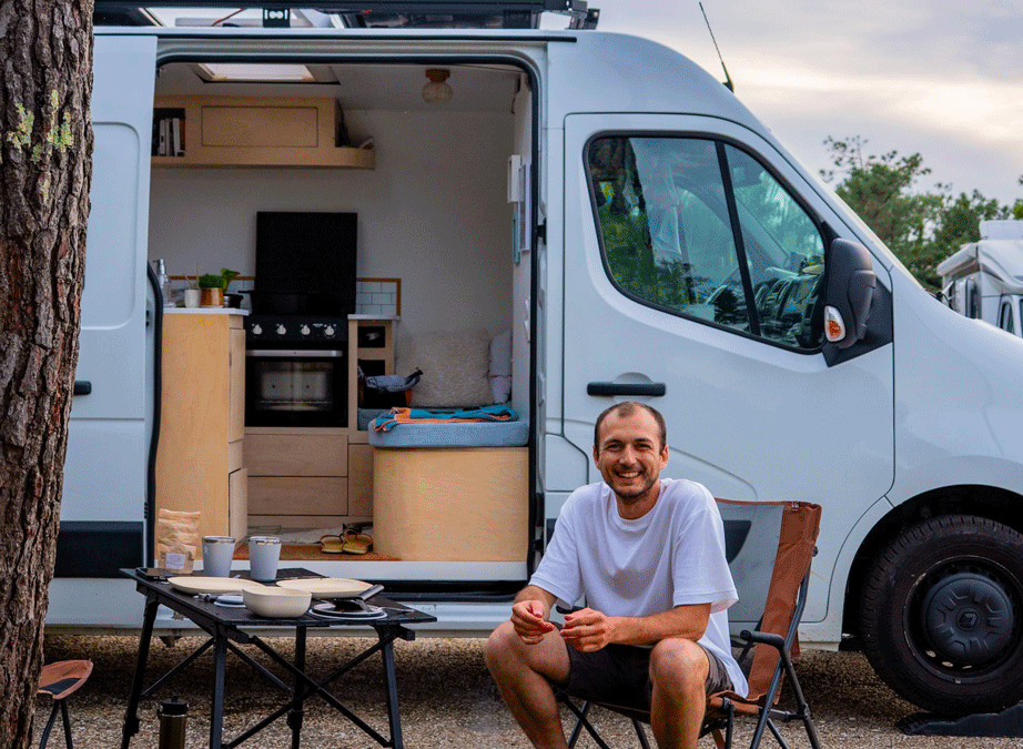 Top 10 des Applications Indispensable pour Voyager en Van