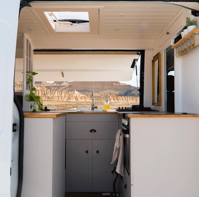 Aménagement Nissan NV400 L2H2 : Notre Van Tour VASP « Malo »